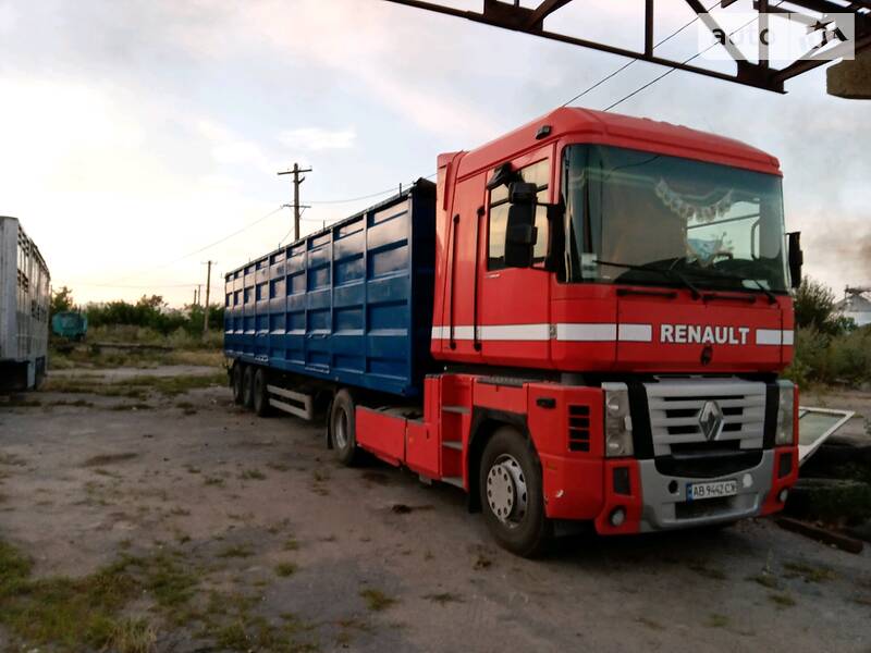 Тягач Renault Magnum 2002 в 