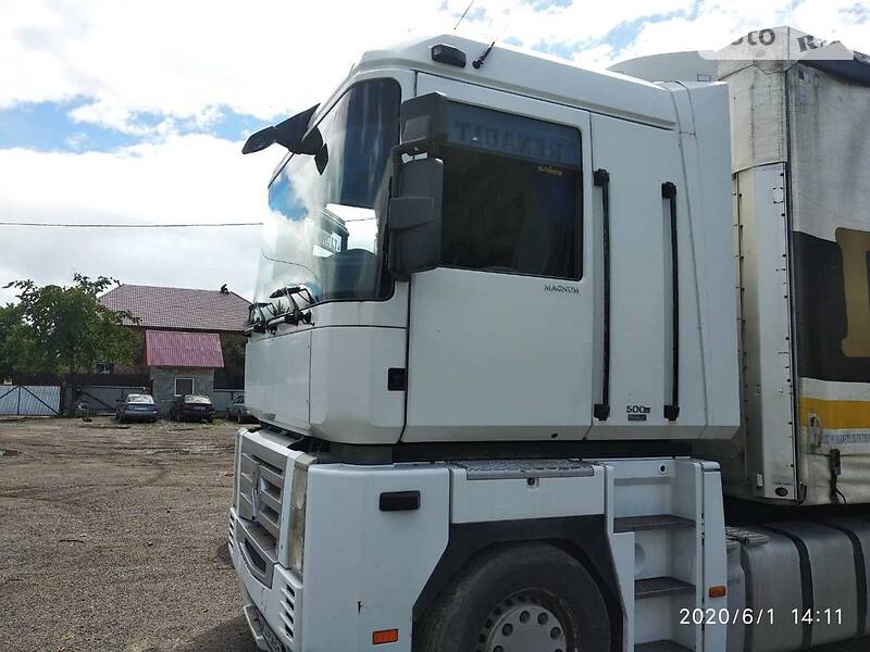 Тягач Renault Magnum 2009 в Ужгороді