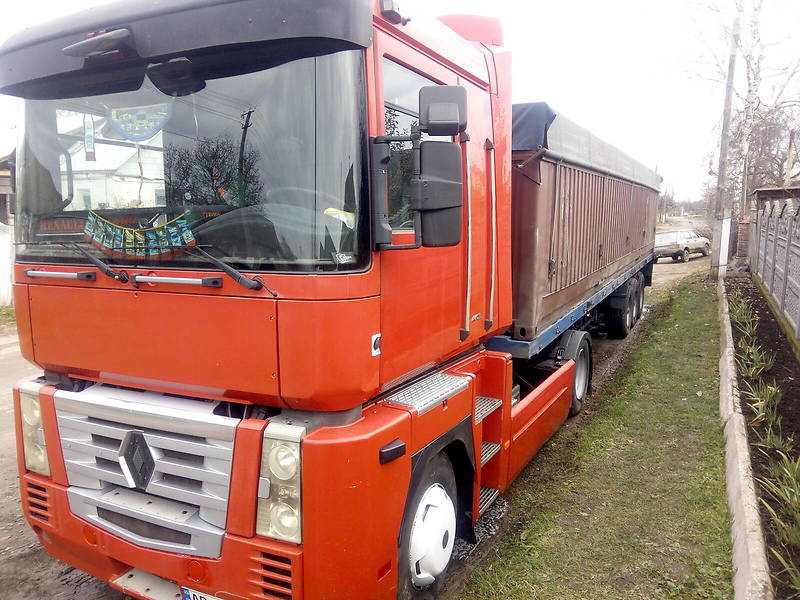 Renault Magnum