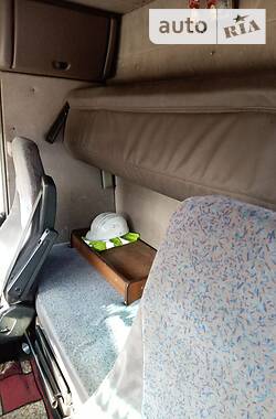 Тягач Renault Magnum 2002 в 
