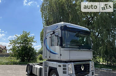 Тягач Renault Magnum 2011 в Мостиске