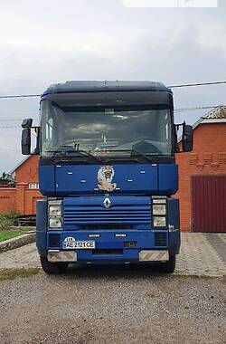 Тягач Renault Magnum 2000 в 