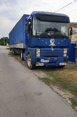 Тягач Renault Magnum 2000 в 