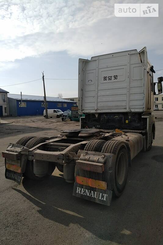 Тягач Renault Magnum 2005 в Вышгороде
