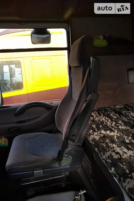 Тягач Renault Magnum 2005 в Вышгороде