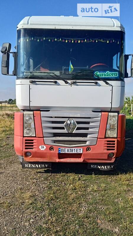 Renault Magnum