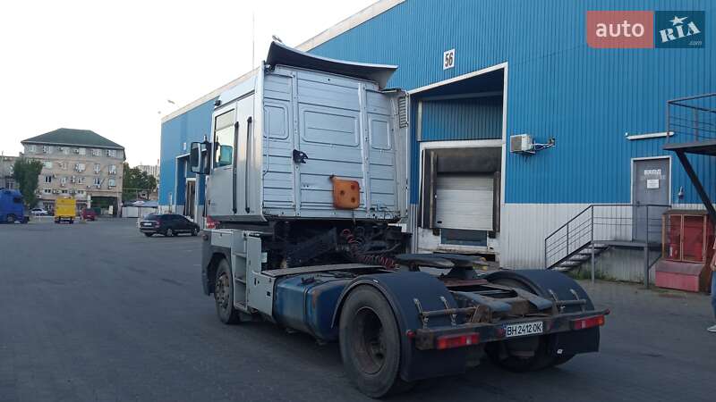 Тягач Renault Magnum 2002 в Одессе