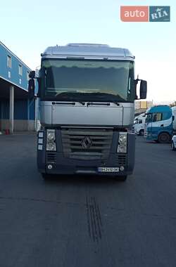 Тягач Renault Magnum 2002 в 