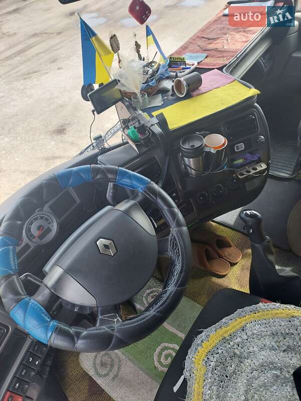 Тягач Renault Magnum 2010 в Полтаві