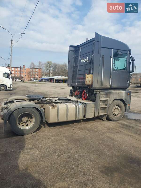 Тягач Renault Magnum 2010 в Полтаві