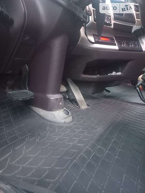 Тягач Renault Magnum 2005 в Харкові