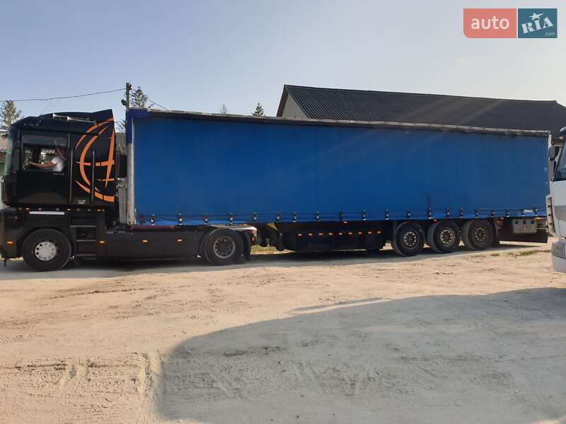 Тягач Renault Magnum 2008 в Львове