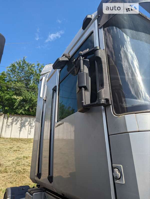 Тягач Renault Magnum 2003 в Запорожье