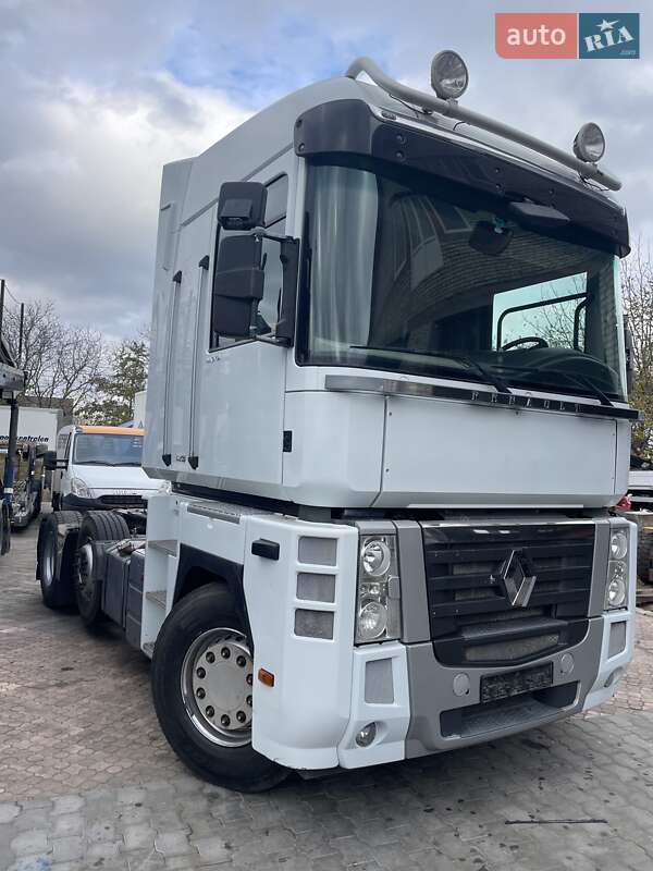 Тягач Renault Magnum 2011 в Луцке