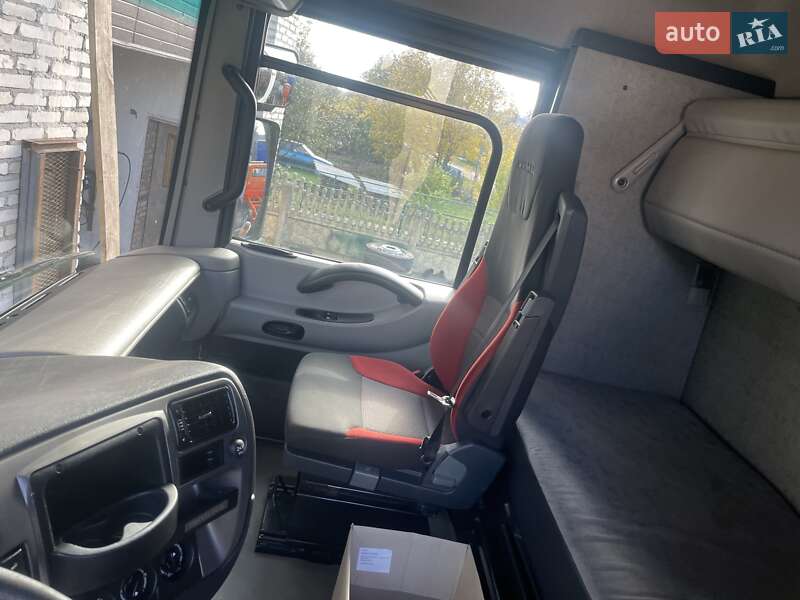 Тягач Renault Magnum 2011 в Луцке