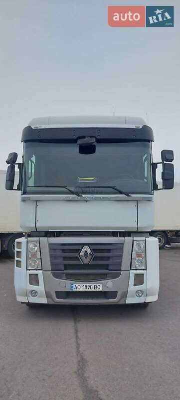 Renault Magnum 2012