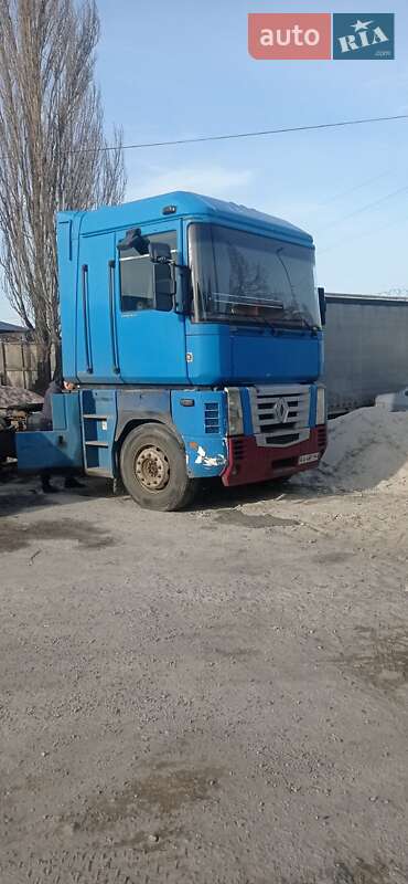 Тягач Renault Magnum 2002 в Києві