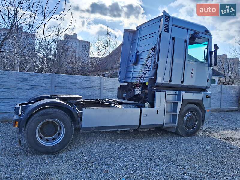 Тягач Renault Magnum 2002 в Каменец-Подольском