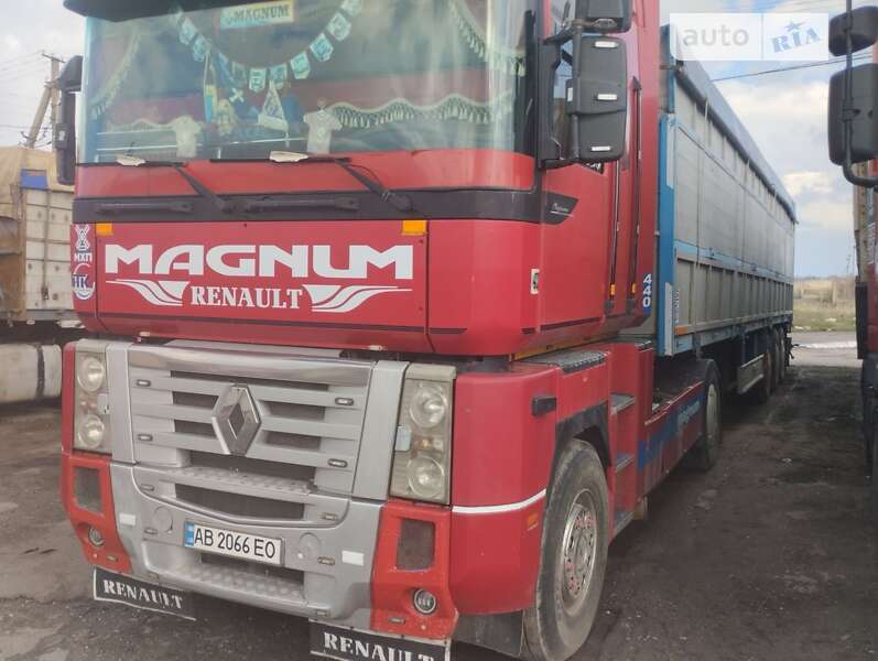 Тягач Renault Magnum 2001 в Томашполе