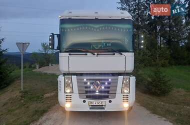 Тягач Renault Magnum 2002 в 