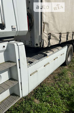 Тягач Renault Magnum 2009 в 