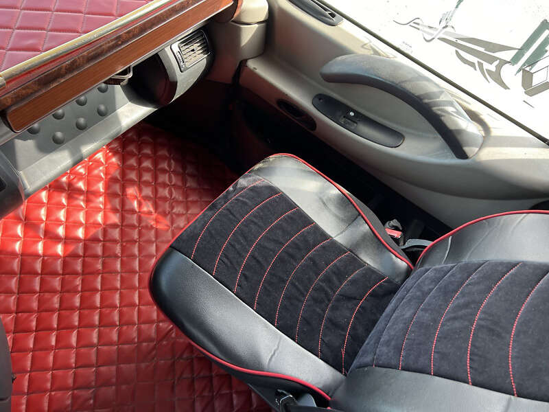 Тягач Renault Magnum 2009 в Овручі