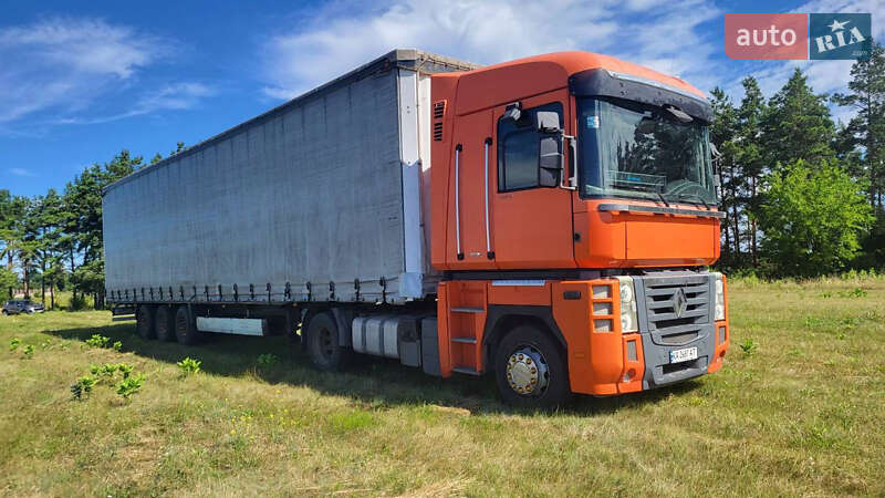 Тягач Renault Magnum 2010 в Киеве