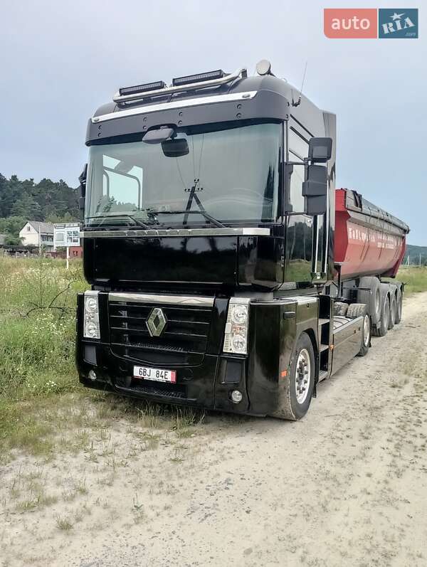 Тягач Renault Magnum 2012 в Львове