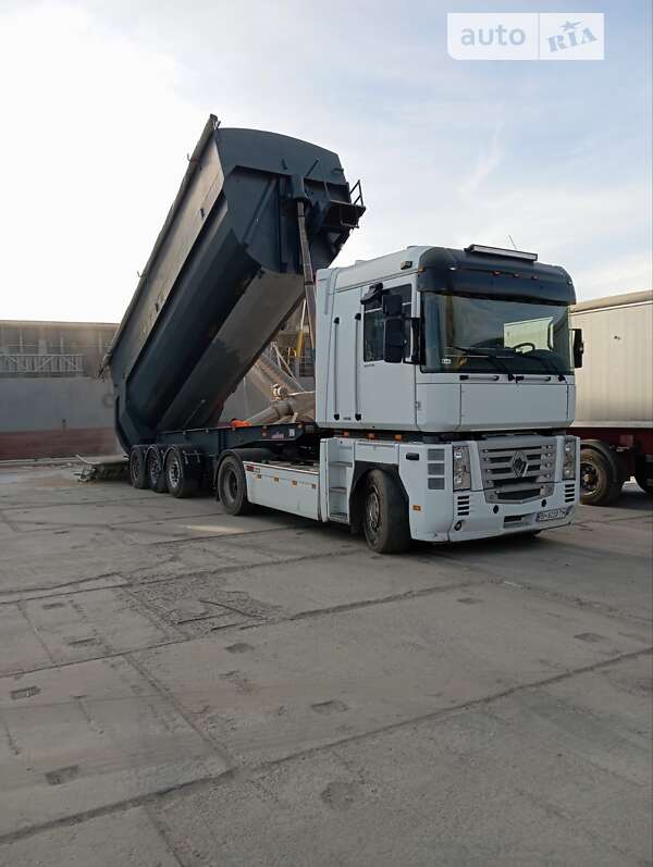 Renault Magnum 2006