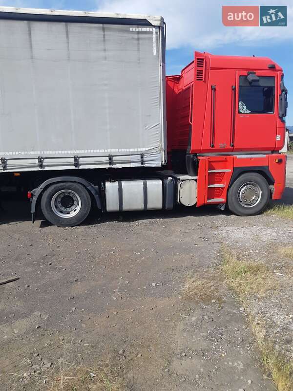Тягач Renault Magnum 2007 в Иршаве