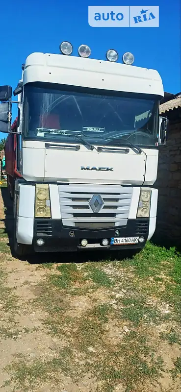 Контейнеровоз Renault Magnum 2004 в 