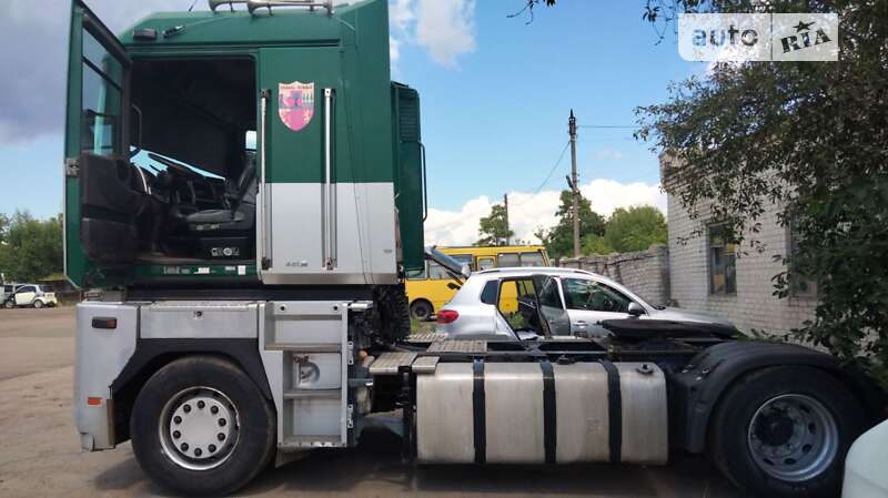 Тягач Renault Magnum 2006 в Черкасах