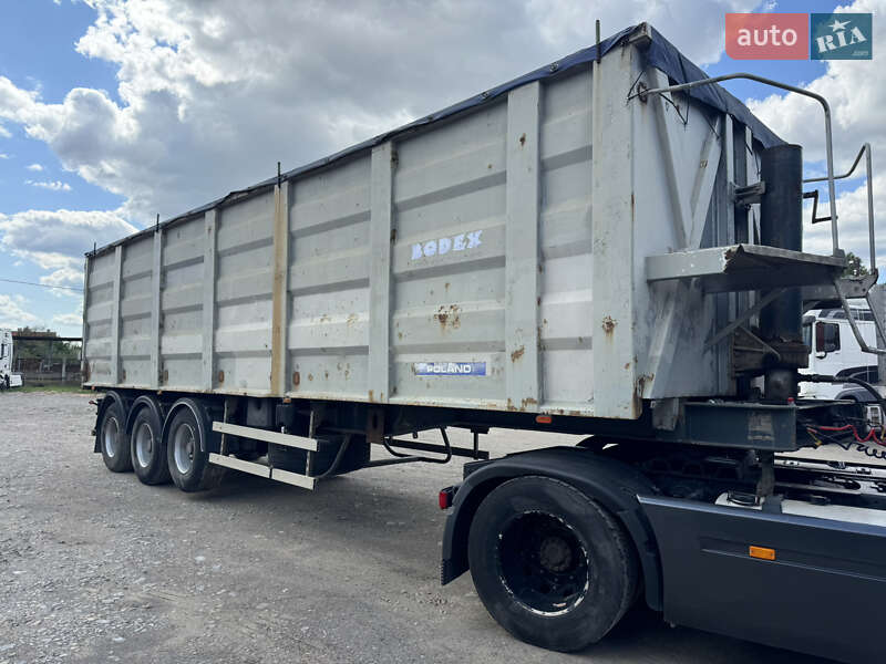 Тягач Renault Magnum 2008 в Ивано-Франковске