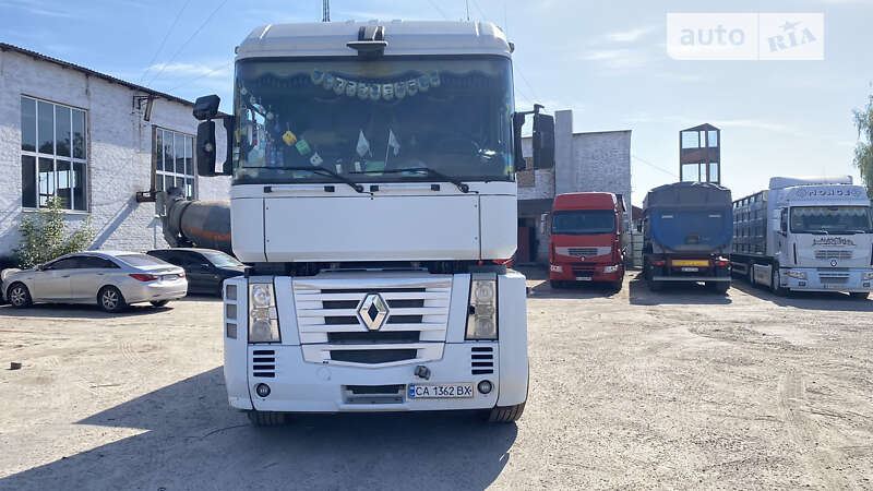 Зерновоз Renault Magnum 2007 в Ставище