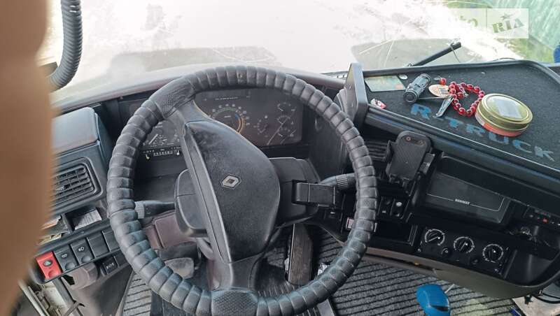 Контейнеровоз Renault Magnum 2000 в Черноморске