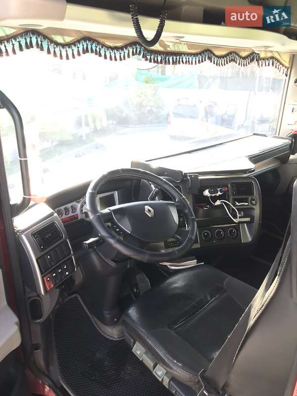 Тягач Renault Magnum 2008 в Львове