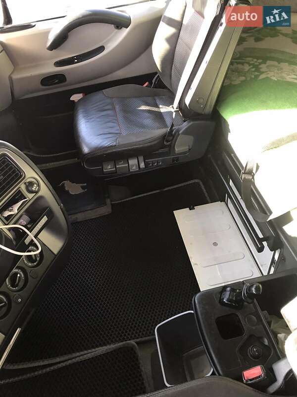 Тягач Renault Magnum 2008 в Львове