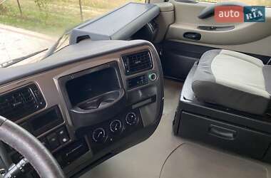 Тягач Renault Magnum 2011 в 