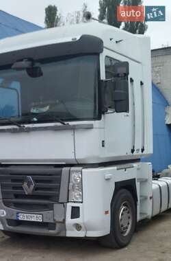 Тягач Renault Magnum 2011 в 