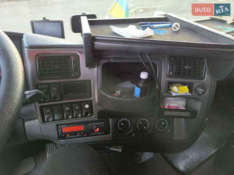 Тягач Renault Magnum 2010 в Луцьку