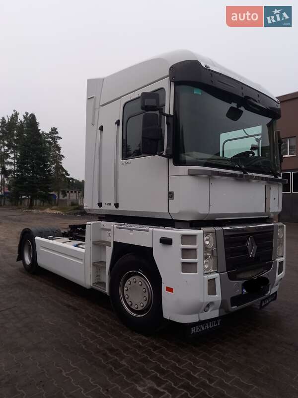 Тягач Renault Magnum 2010 в Луцке