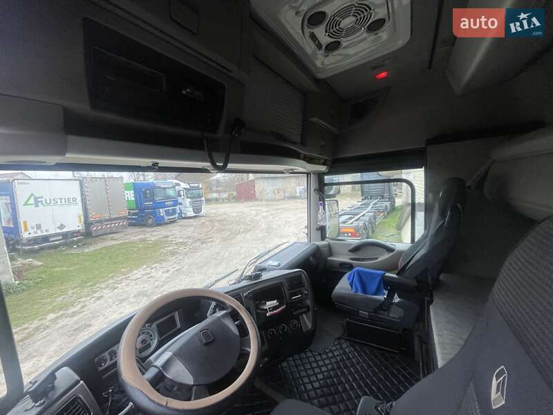 Тягач Renault Magnum 2010 в Березному