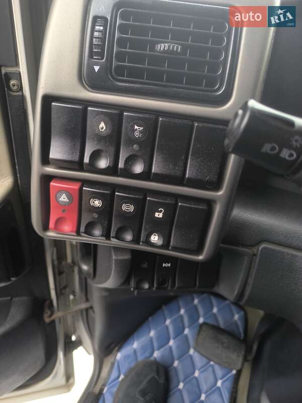 Тягач Renault Magnum 2009 в Луцке