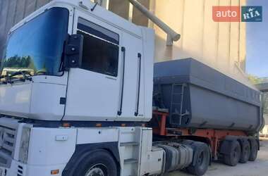 Тягач Renault Magnum 2002 в 