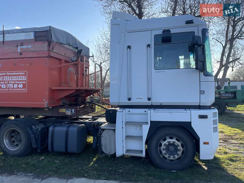 Тягач Renault Magnum 2007 в Одессе