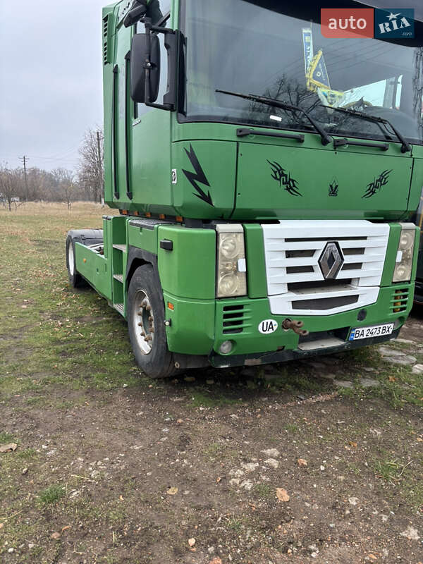 Тягач Renault Magnum 2003 в 