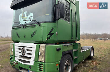 Тягач Renault Magnum 2003 в 