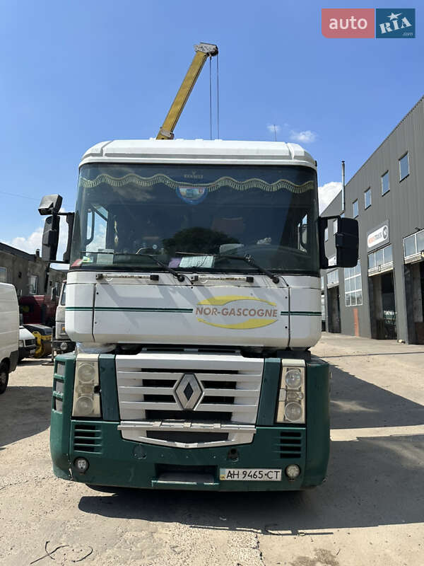 Тягач Renault Magnum 2005 в 