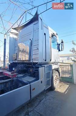 Тягач Renault Magnum 2002 в 