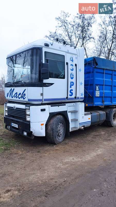 Тягач Renault Magnum 2000 в Тульчине
